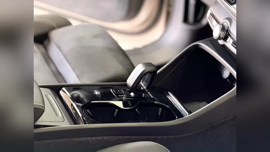 Volvo XC40 Recharge - Imagem 11