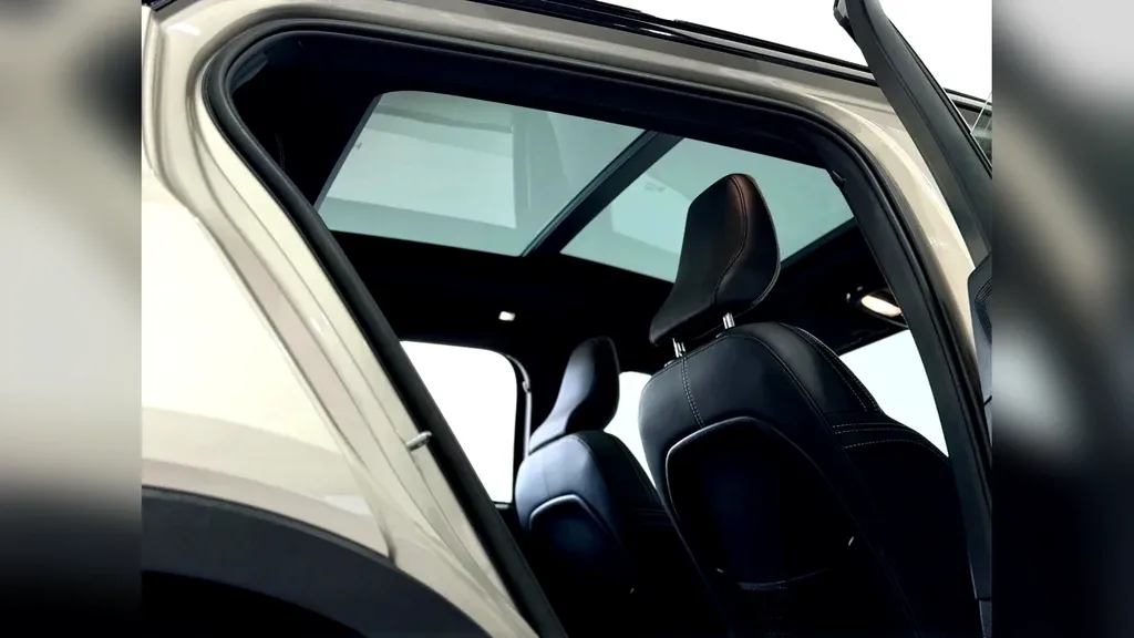 Volvo XC40 Recharge - Imagem 16