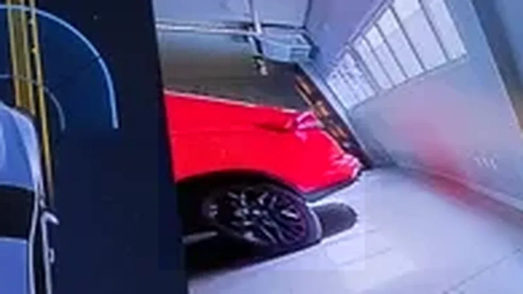 Mercedes Eqc400 - Imagem 14