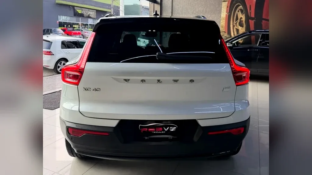 Volvo XC40 Recharge - Imagem 5