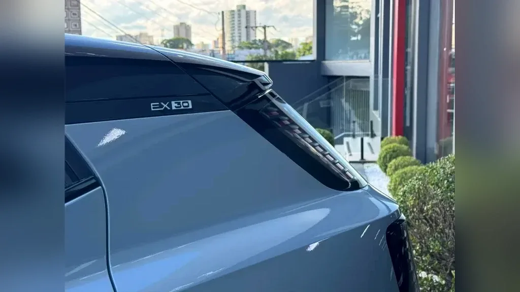 Volvo EX30 - Imagem 13
