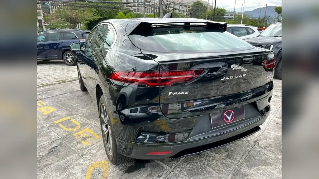 Jaguar I-pace - Imagem 6