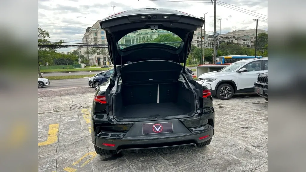 Jaguar I-pace - Imagem 9