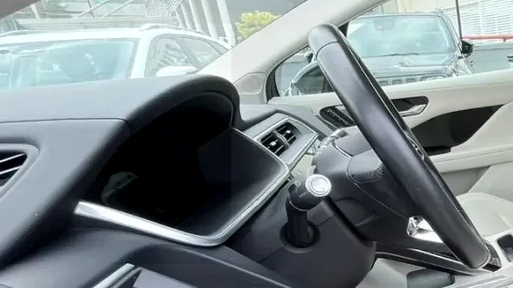 Jaguar I-pace - Imagem 16