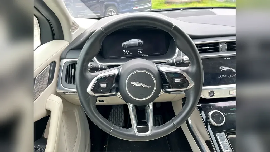 Jaguar I-pace - Imagem 18