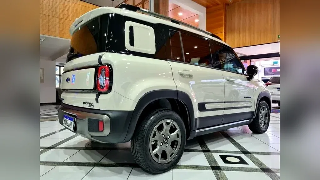 Chevrolet Spark Euv - Imagem 5