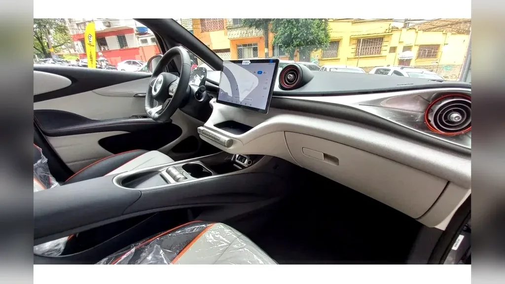 BYD Dolphin - Imagem 12