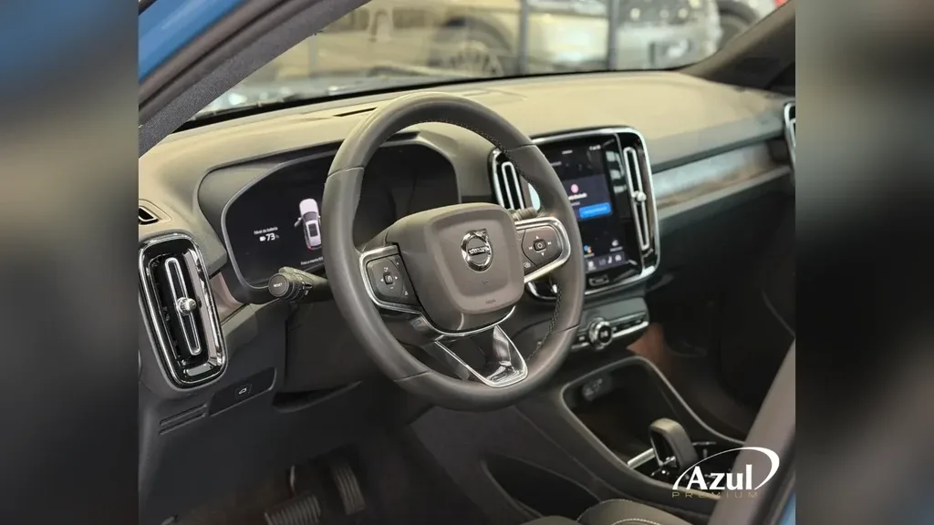 Volvo XC40 Recharge - Imagem 11