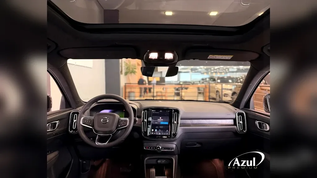 Volvo XC40 Recharge - Imagem 12