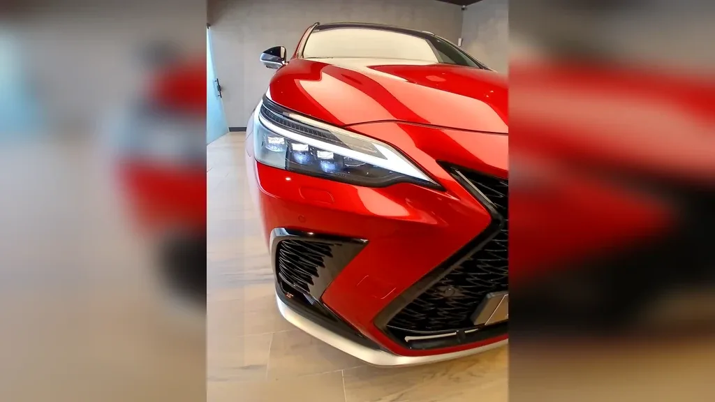 Lexus Nx 450h+ Plug-in Hybrid - Imagem 9