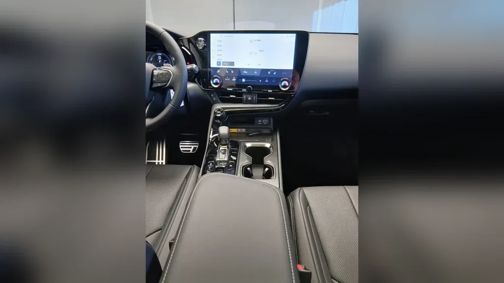 Lexus Nx 450h+ Plug-in Hybrid - Imagem 11