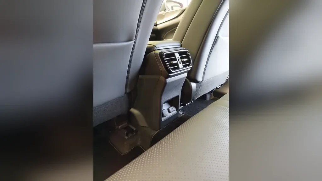 Lexus Nx 450h+ Plug-in Hybrid - Imagem 12