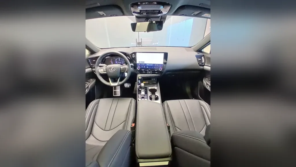 Lexus Nx 450h+ Plug-in Hybrid - Imagem 14