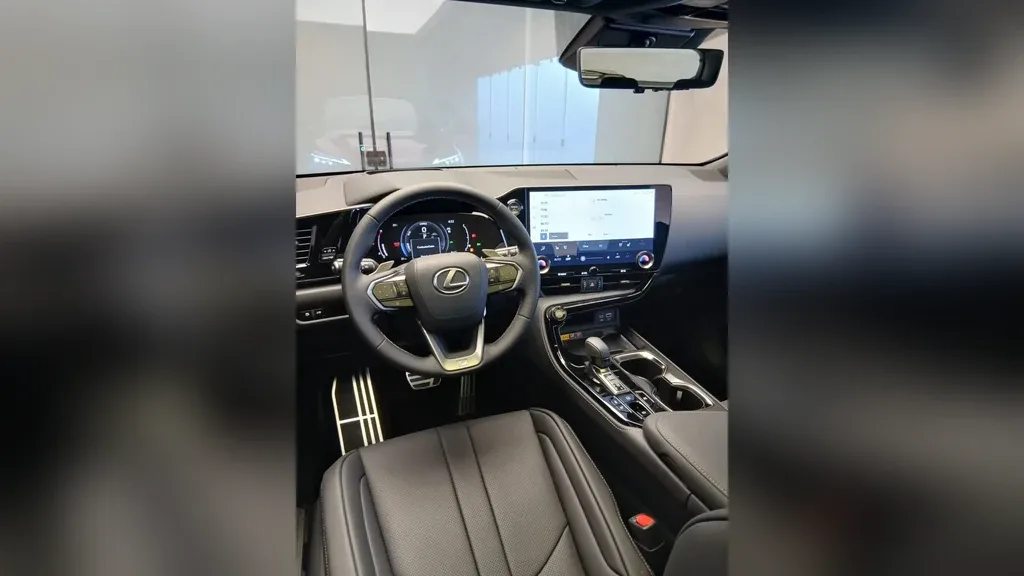 Lexus Nx 450h+ Plug-in Hybrid - Imagem 15