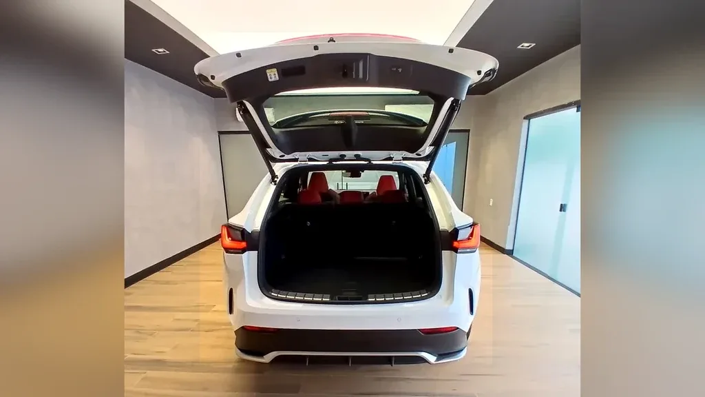 Lexus Nx 450h+ Plug-in Hybrid - Imagem 6