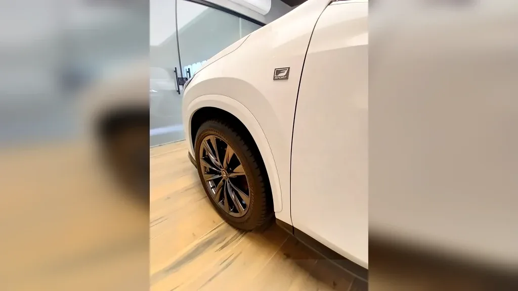 Lexus Nx 450h+ Plug-in Hybrid - Imagem 9