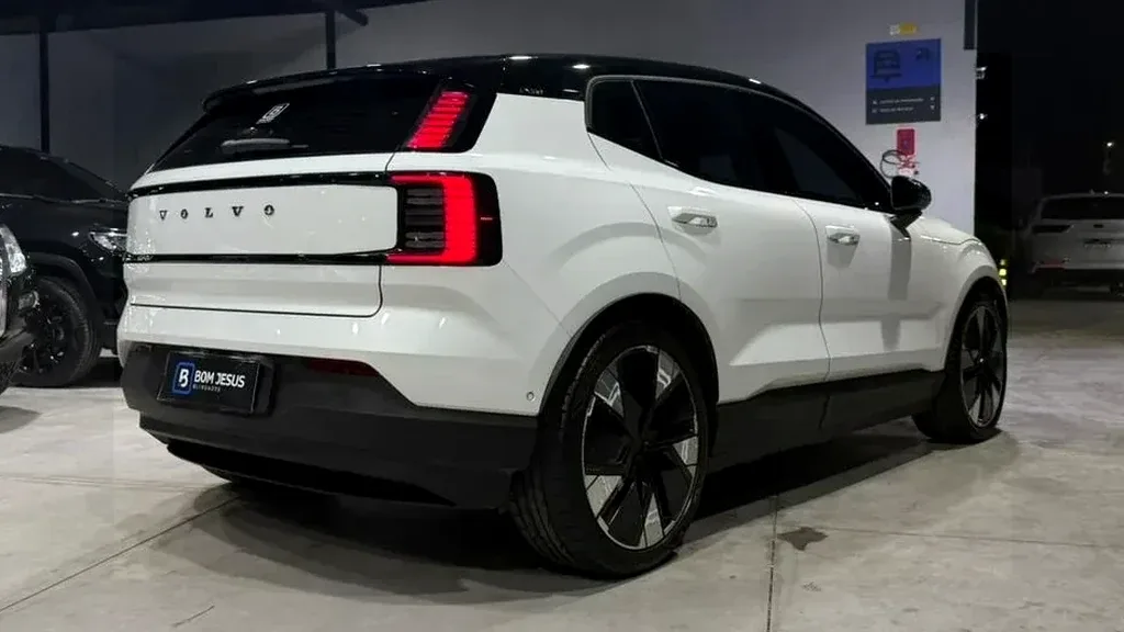 Volvo EX30 - Imagem 12