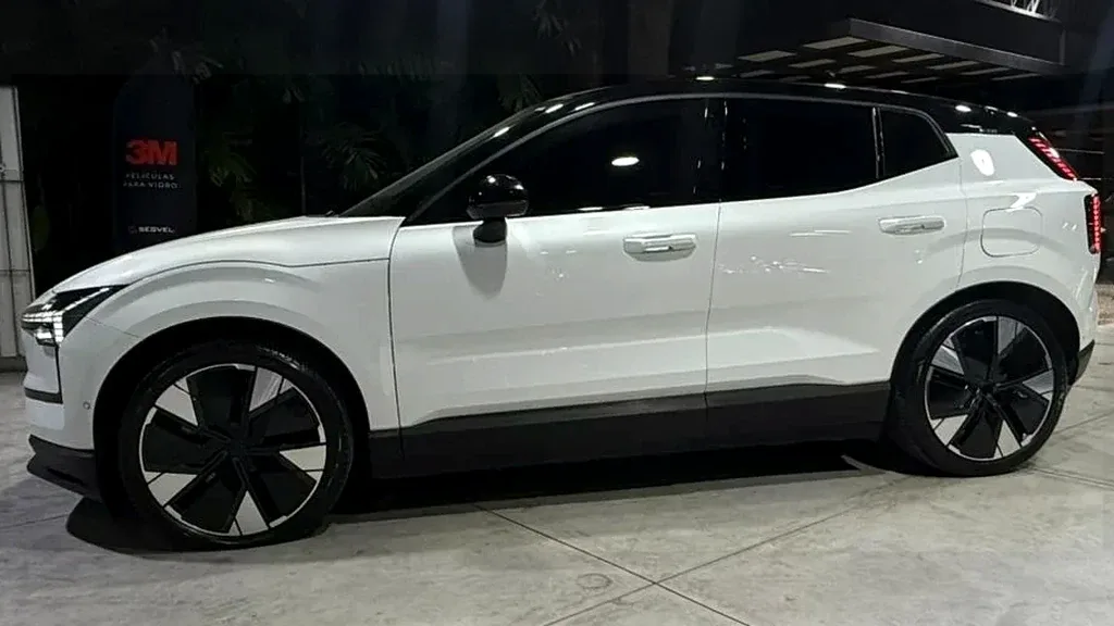 Volvo EX30 - Imagem 13