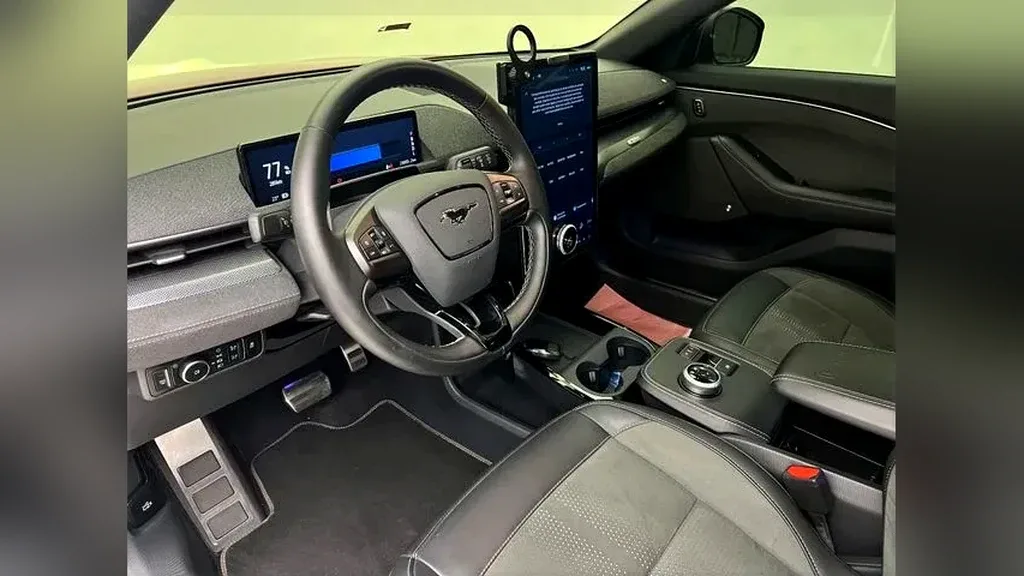 Ford Mustang Mach-e - Imagem 7