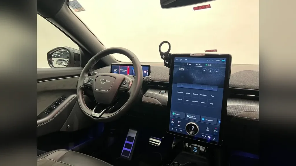 Ford Mustang Mach-e - Imagem 15