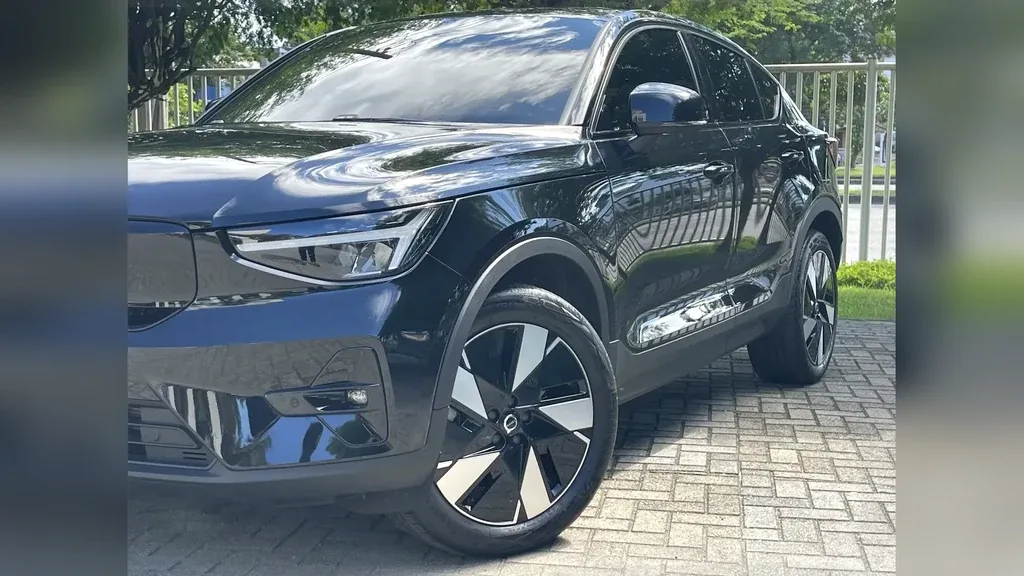 Volvo C40 Recharge - Imagem 2