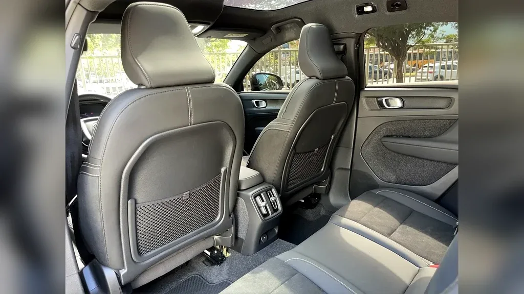 Volvo C40 Recharge - Imagem 9