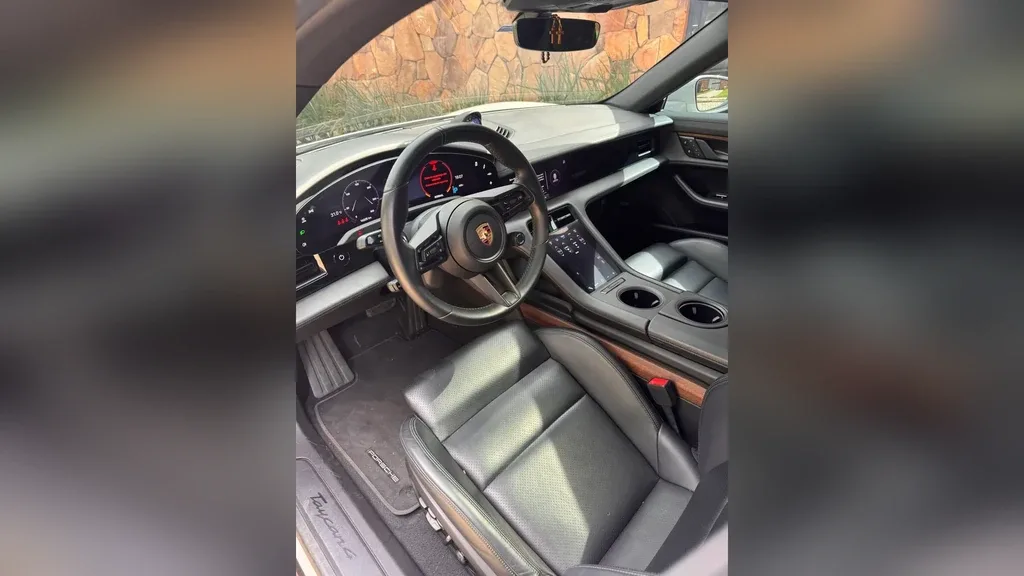 Porsche Taycan - Imagem 8
