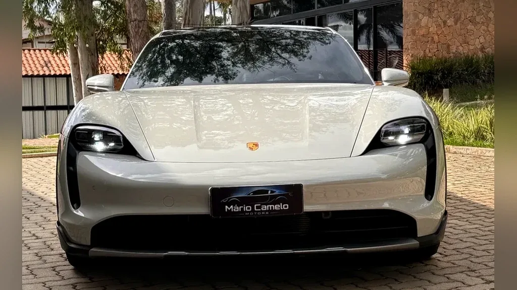 Porsche Taycan - Imagem 14