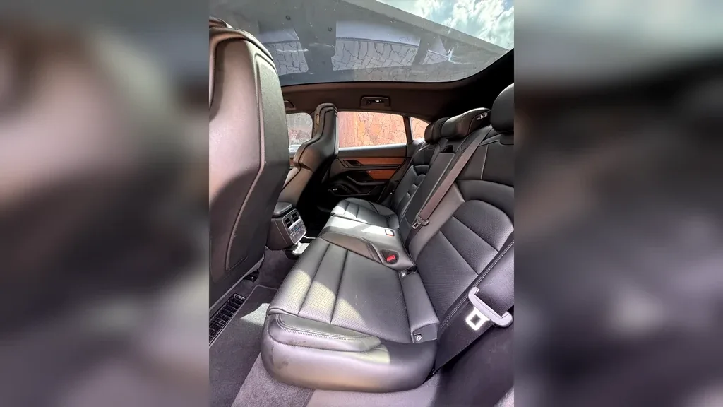 Porsche Taycan - Imagem 15