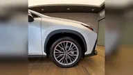 Lexus Nx - Miniatura 8