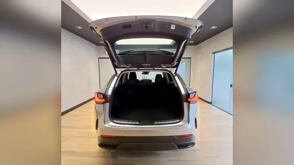 Lexus Nx 450h+ - Imagem 6