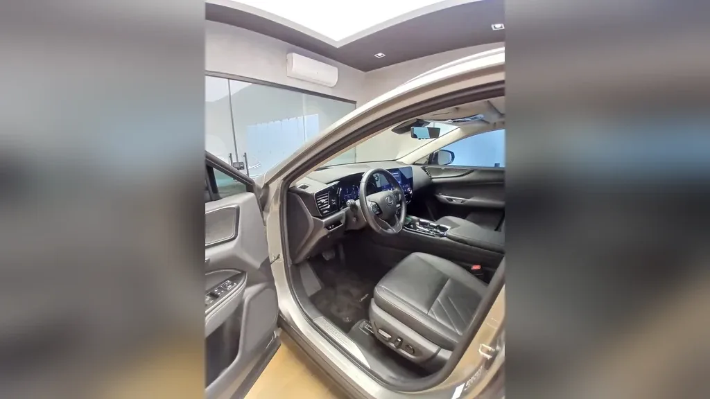 Lexus Nx 450h+ - Imagem 12