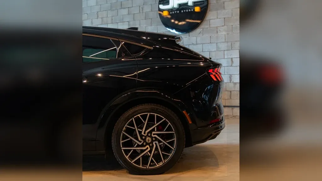 Ford Mustang Mach-e - Imagem 5