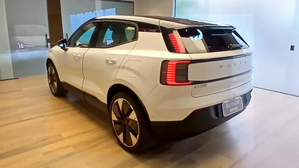Volvo EX30 - Imagem 4