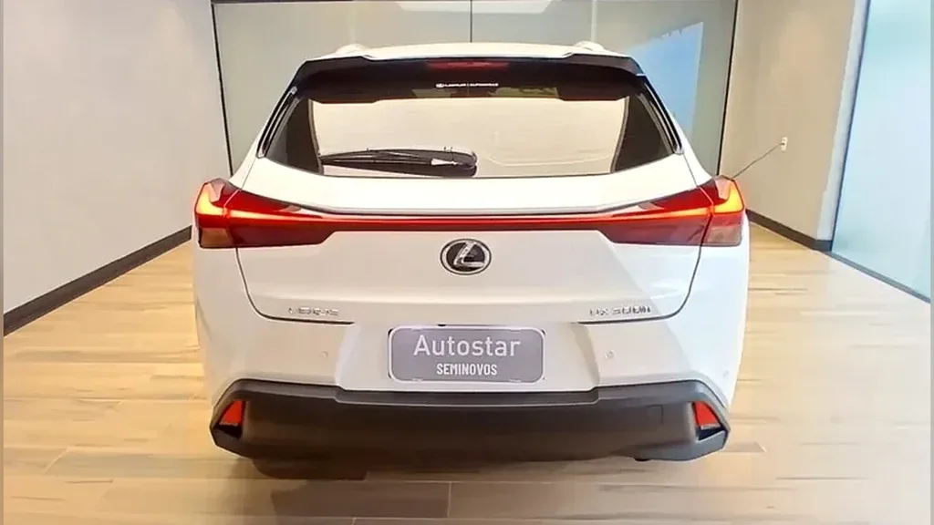 Lexus Ux 300e - Imagem 5