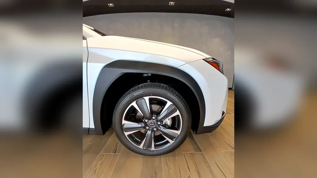 Lexus Ux 300e - Imagem 8