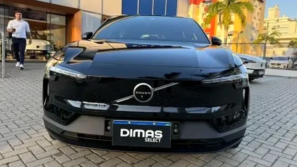 Volvo EX30 - Imagem 2