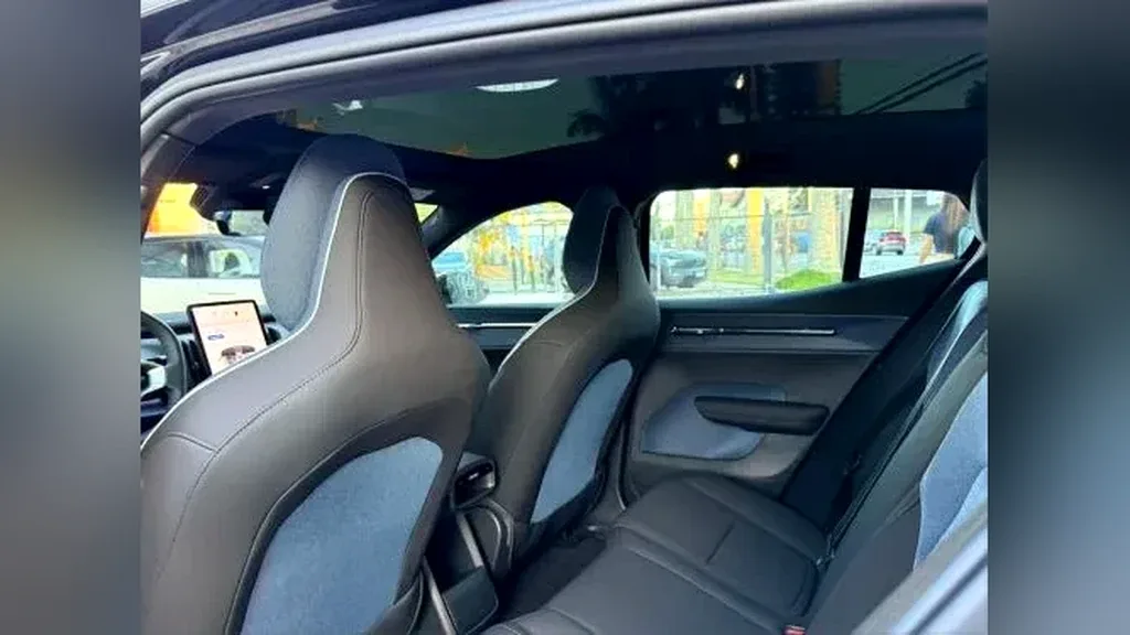 Volvo EX30 - Imagem 10