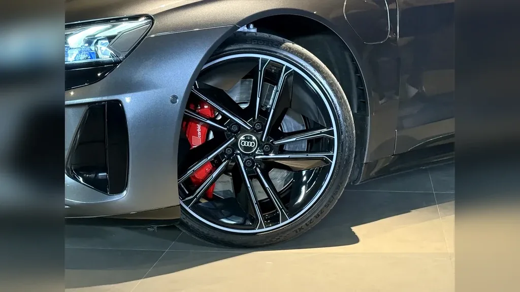 Audi Rs E-tron  GT - Imagem 2