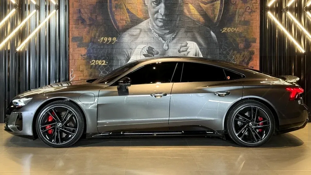 Audi Rs E-tron  GT - Imagem 12