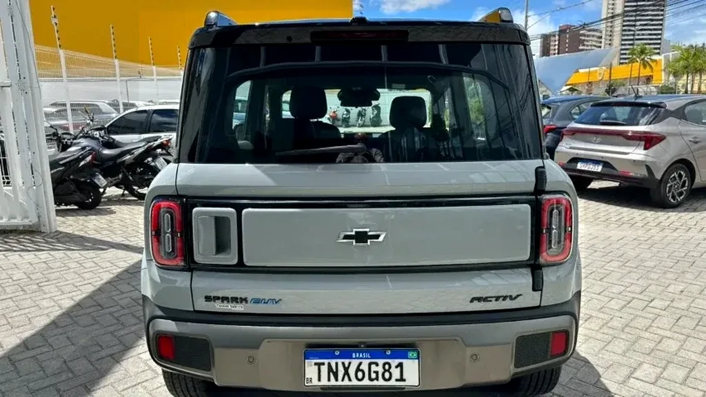 Chevrolet Spark Euv - Imagem 8