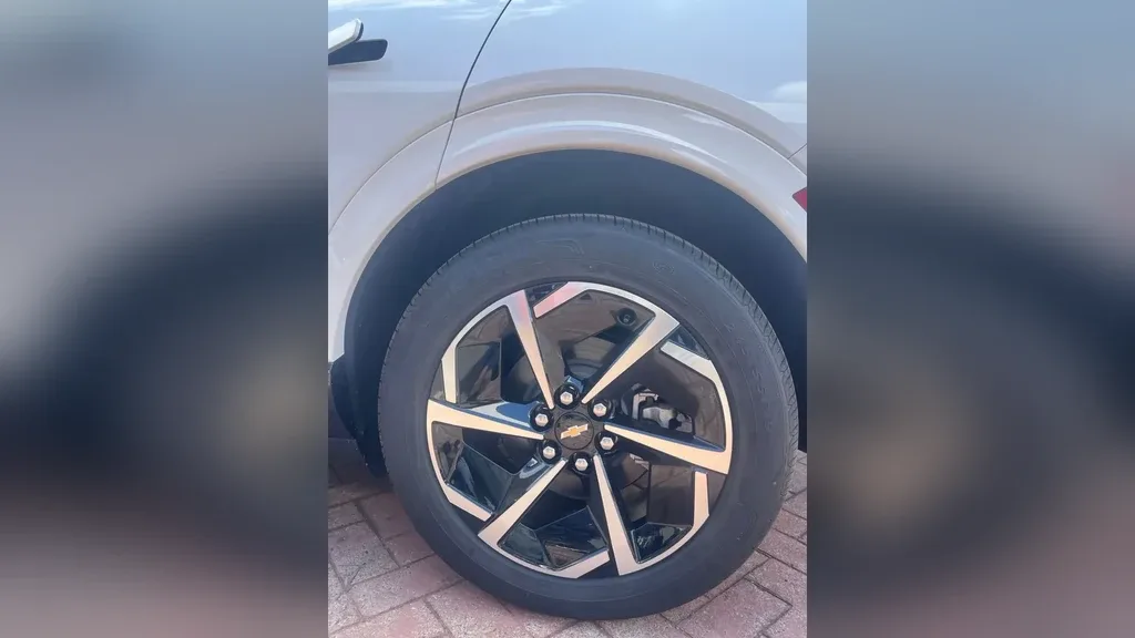 Chevrolet Equinox EV - Imagem 8