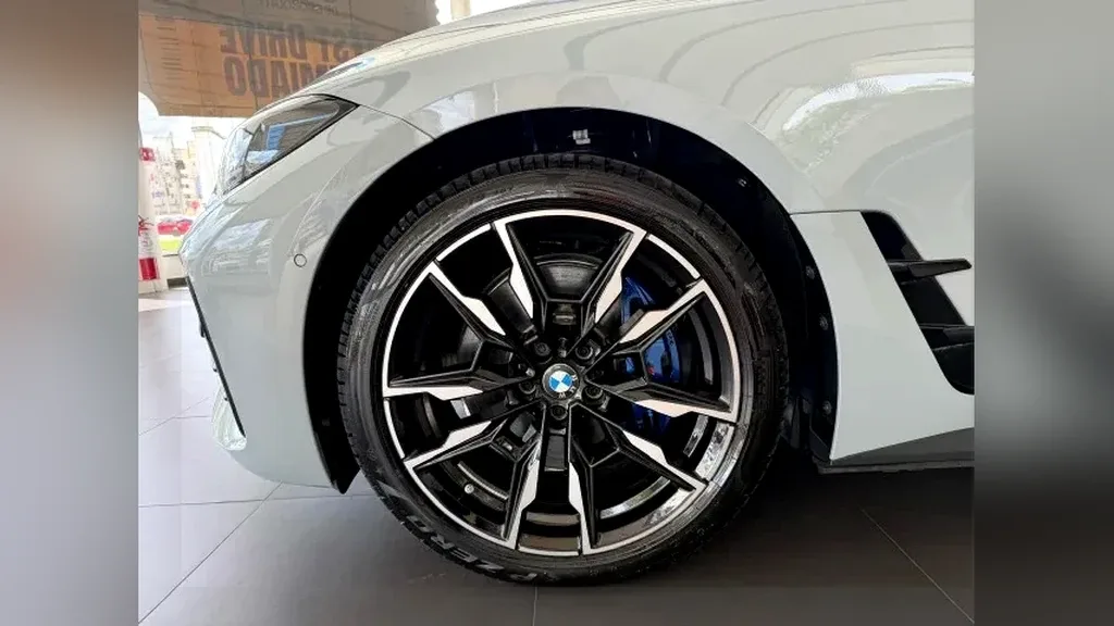BMW I4 M50 - Imagem 4