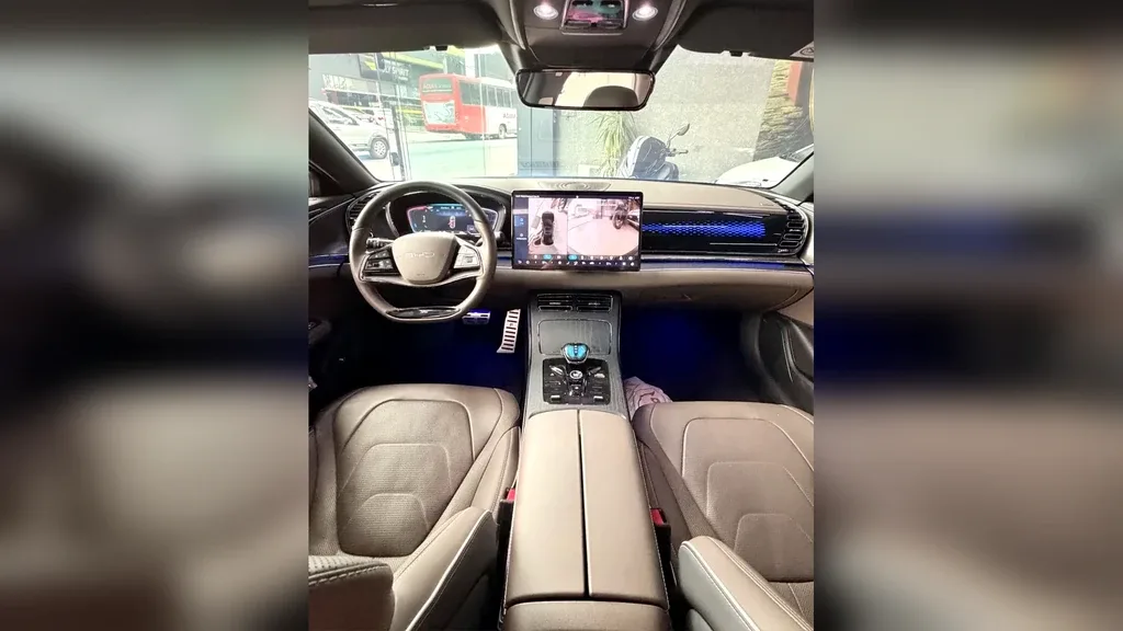 BYD Han - Imagem 9