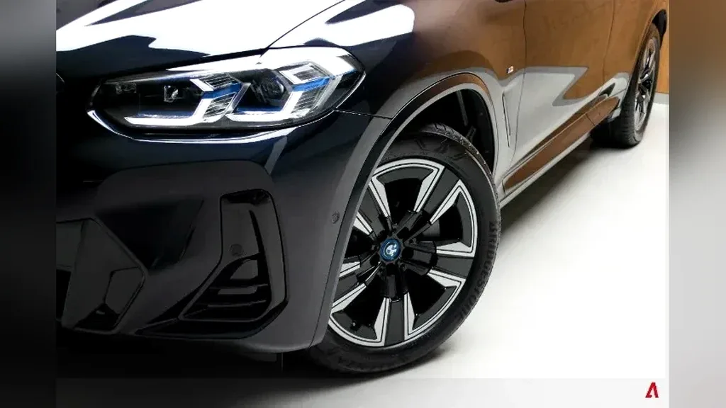 BMW IX3 - Imagem 3