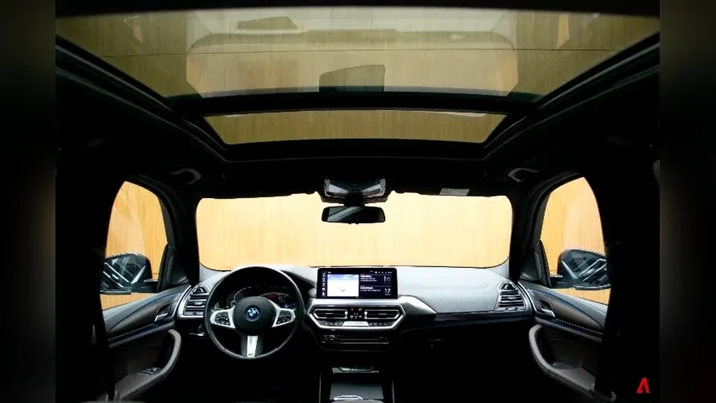BMW IX3 - Imagem 12