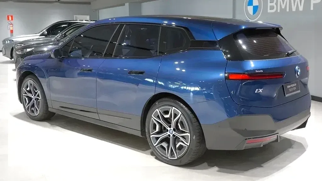 BMW Ix - Imagem 7