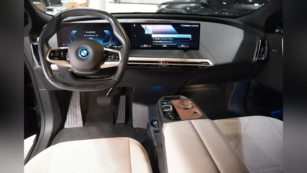 BMW Ix - Imagem 9