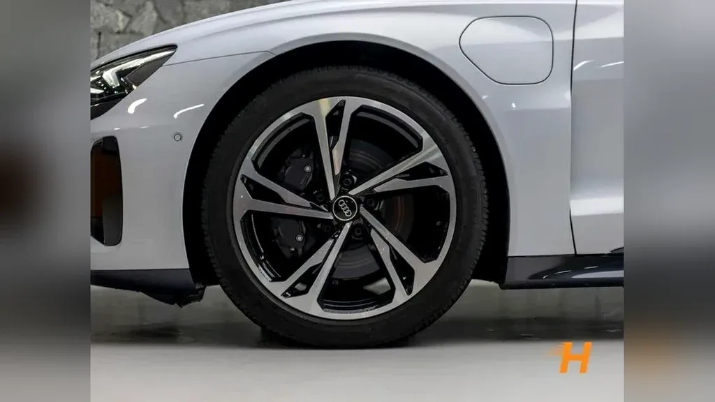 Audi E-tron  GT - Imagem 6