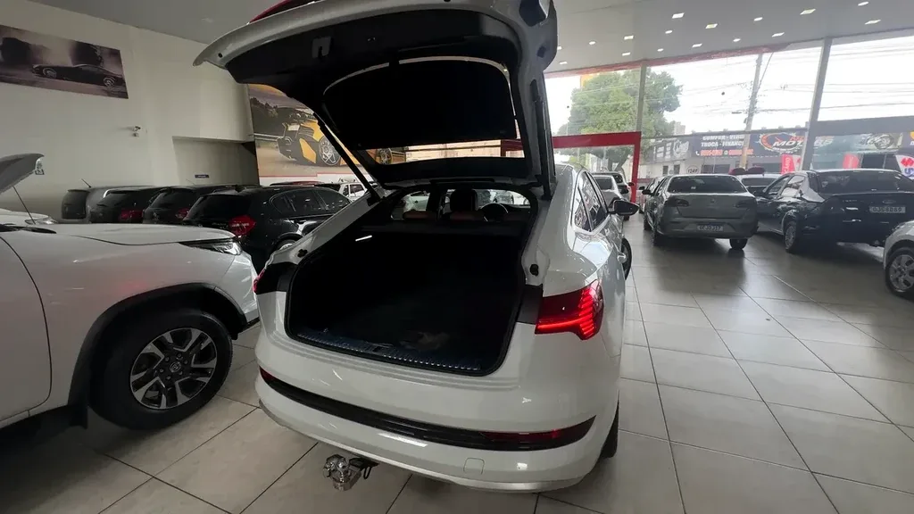 Audi E-tron Sportback - Imagem 3